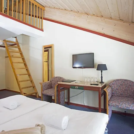 Skogstad Hotell 4*